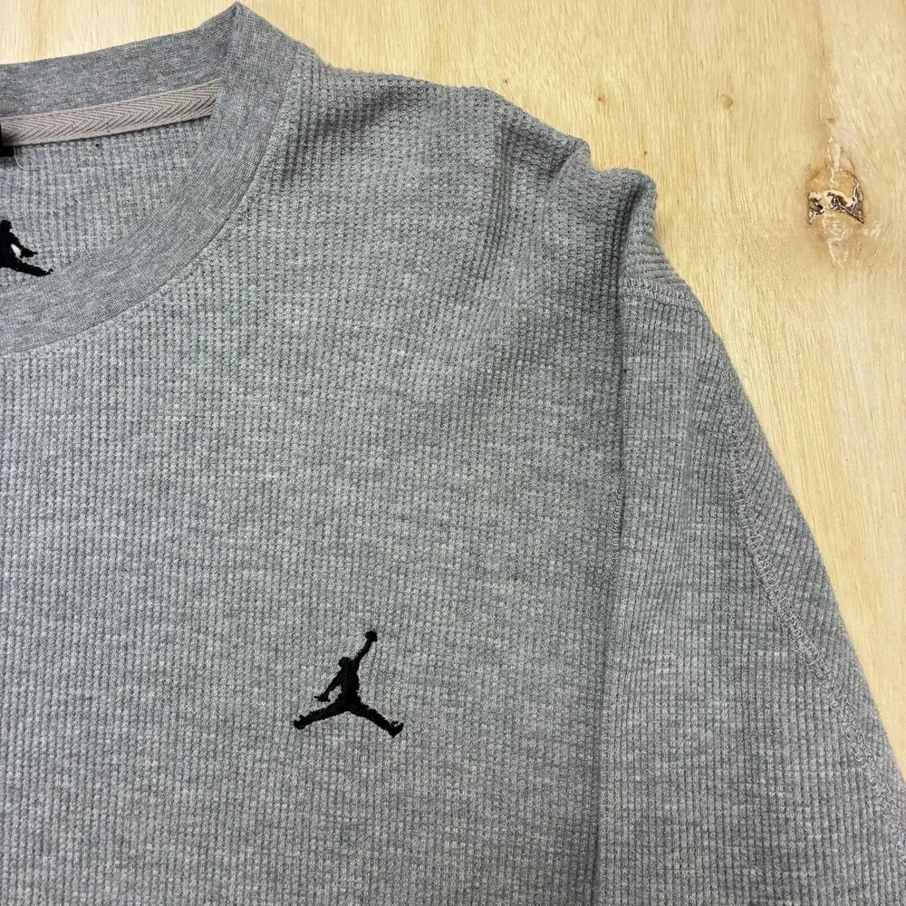 Jordan Shirt Mens XL Gray Long Sleeve Thermal Knit Jumpman Logo Top Athletic